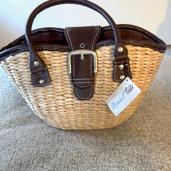 Vintage/RARE Marshall Fields straw handbag